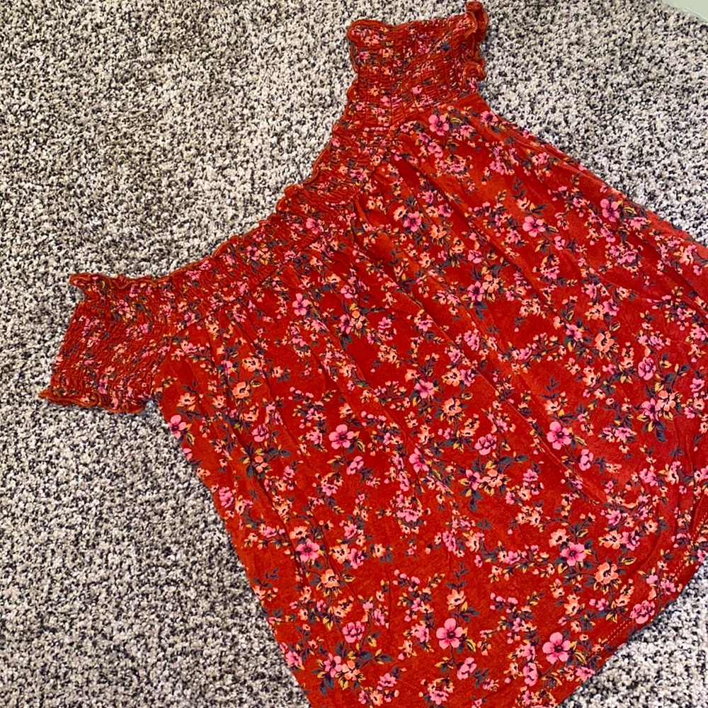American Eagle off the shoulder top